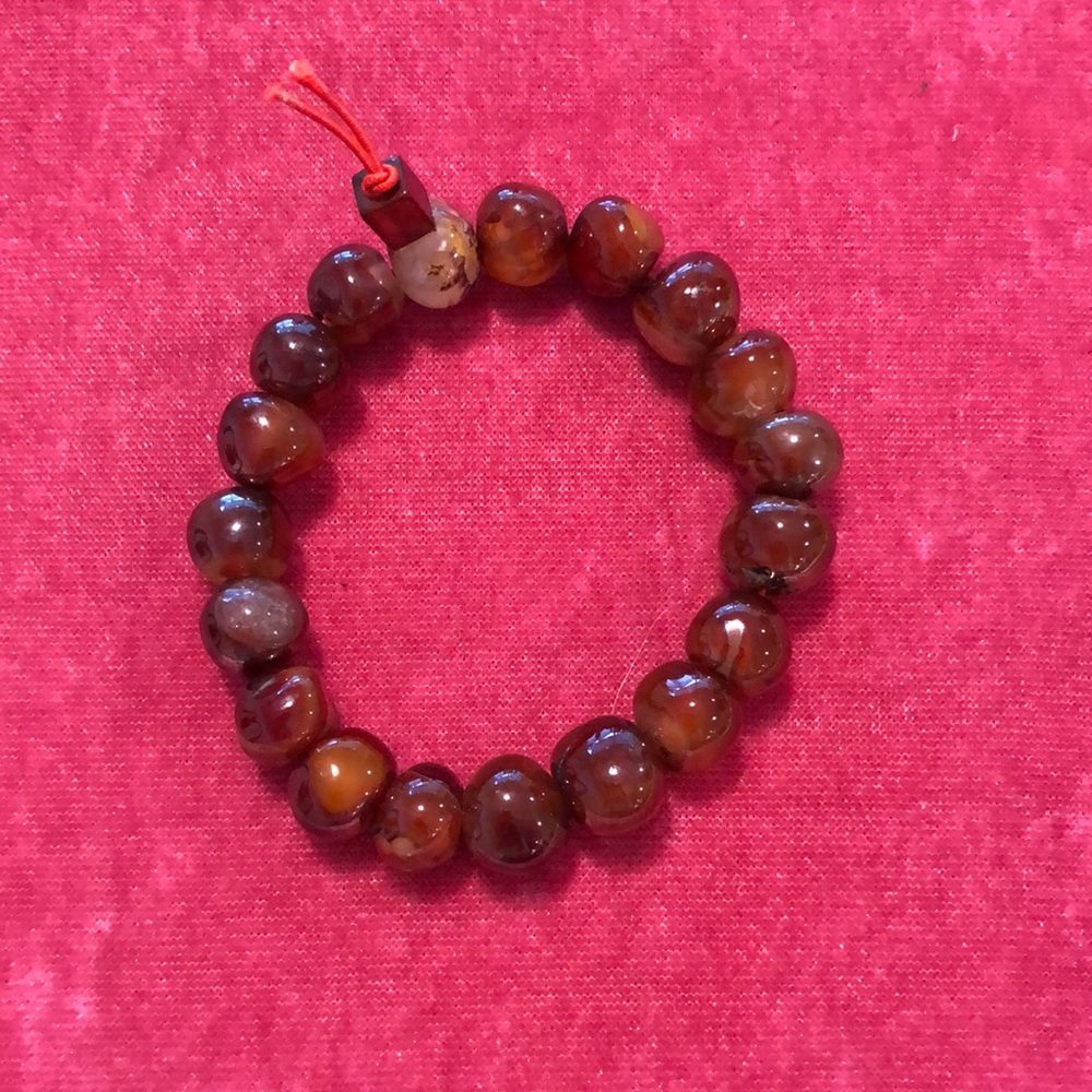 Round beaded stretch bracelet 3 inches long